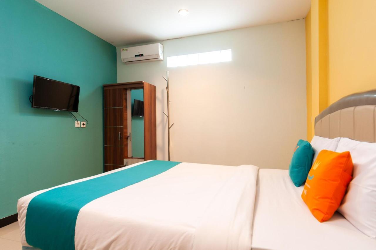 Sans Hotel Finest Medan Exterior foto
